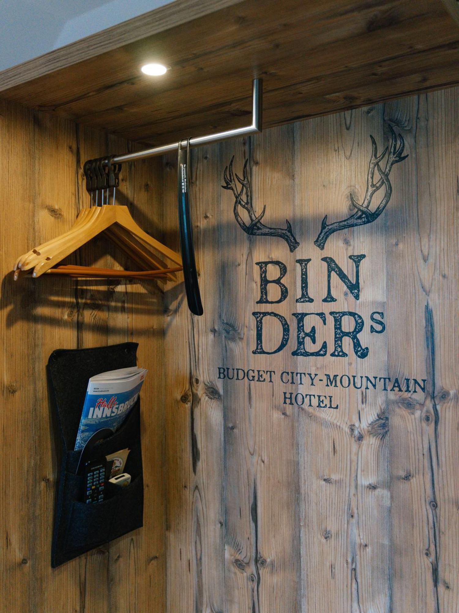 Binders Budget City-Mountain Hotel Innsbruck Buitenkant foto