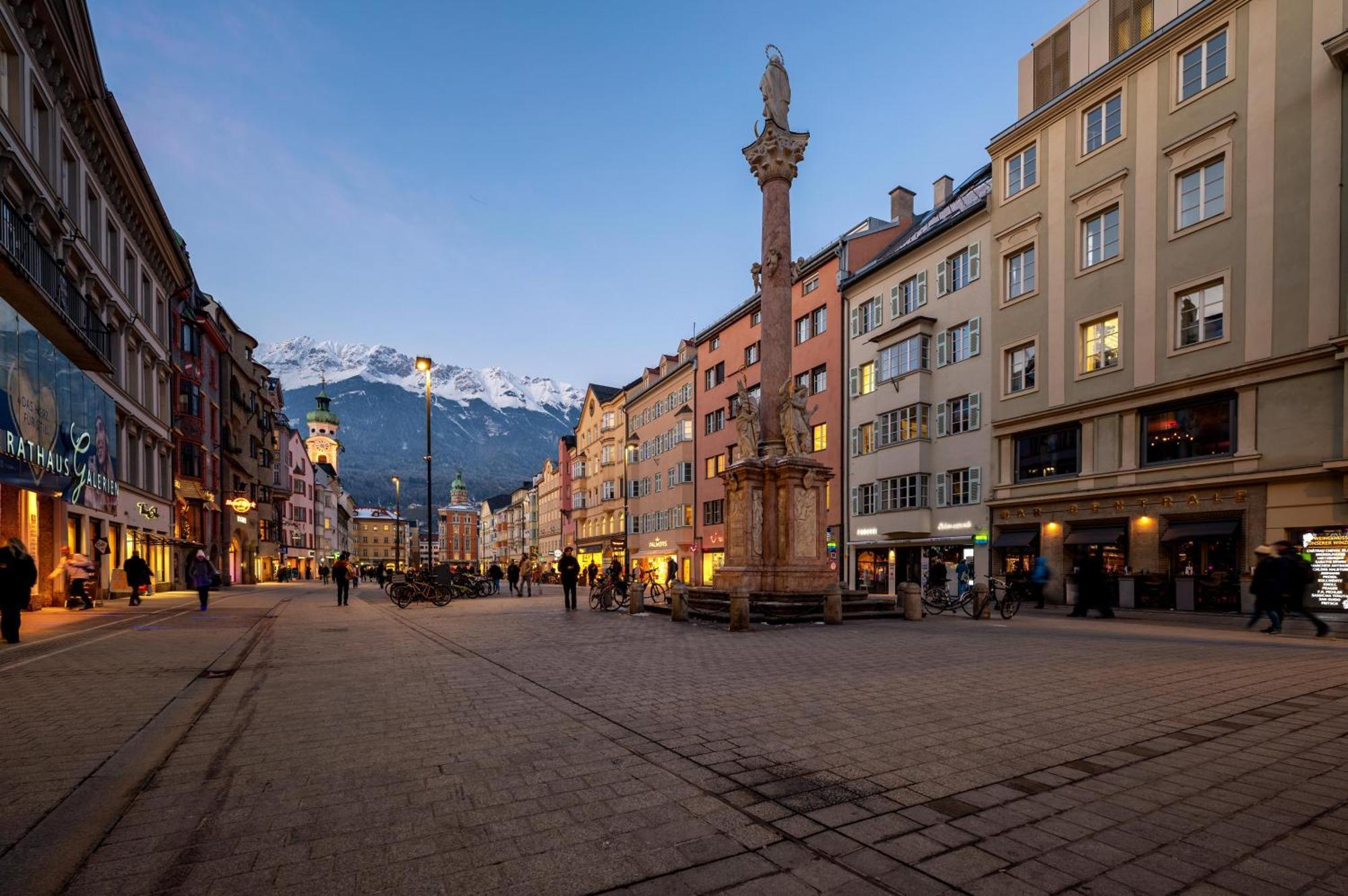 Binders Budget City-Mountain Hotel Innsbruck Buitenkant foto