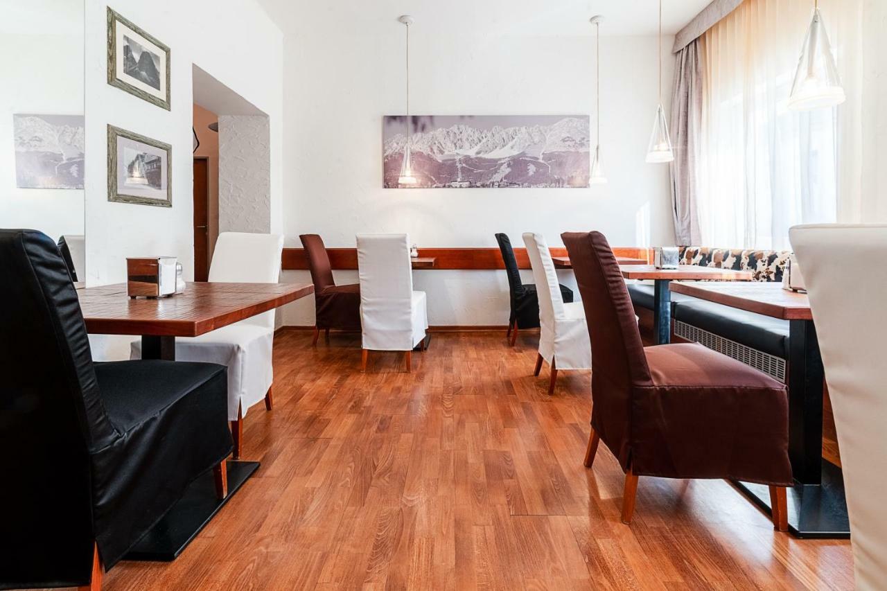 Binders Budget City-Mountain Hotel Innsbruck Buitenkant foto